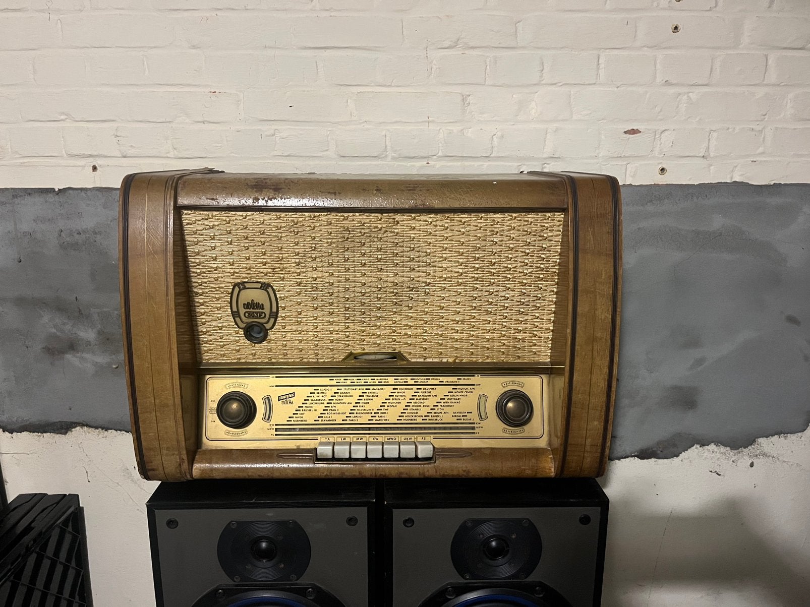 Vintage radio, Antiek en Kunst, Antiek | Tv's en Audio, Ophalen