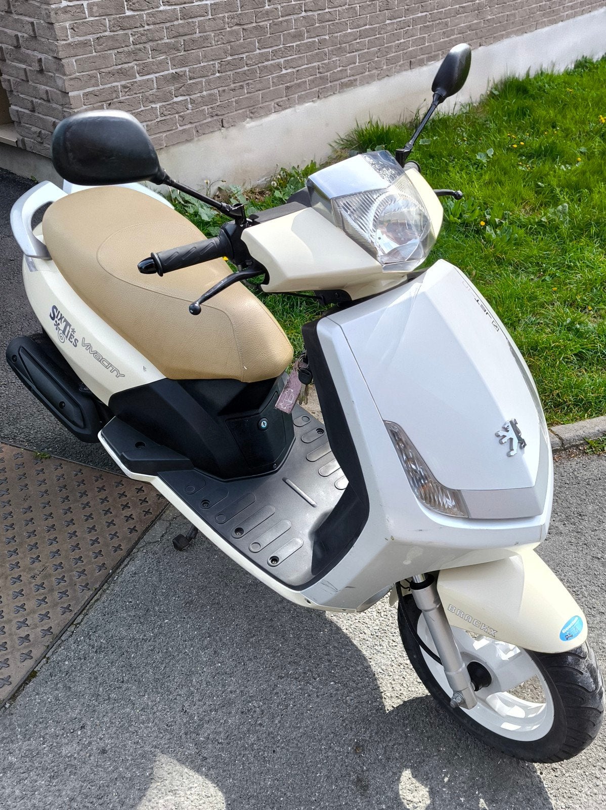 Peugeot vivacity sixties classe b, Fietsen en Brommers, Scooters | Peugeot, Benzine, 50 cc, Vivacity, Klasse B (45 km/u)