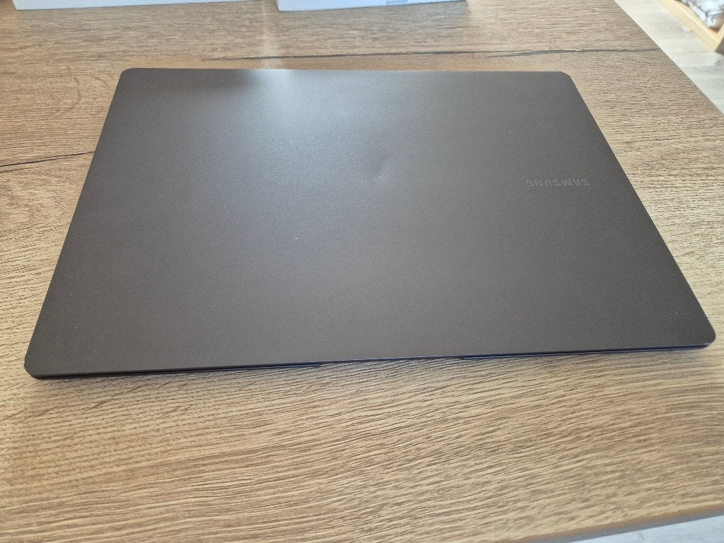 Samsung Galaxy Book3 Pro 14" (i7 13th Gen) – QWERTY, Gebruikt, Qwerty, Intel i7-processor, 14 inch