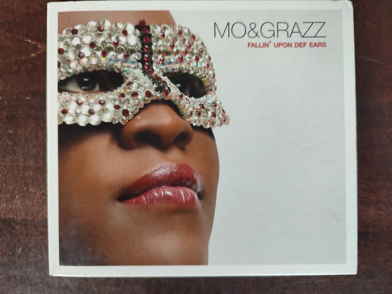 CD : MO & GRAZZ - FALLIN' UPON DEF EARS, Ophalen of Verzenden