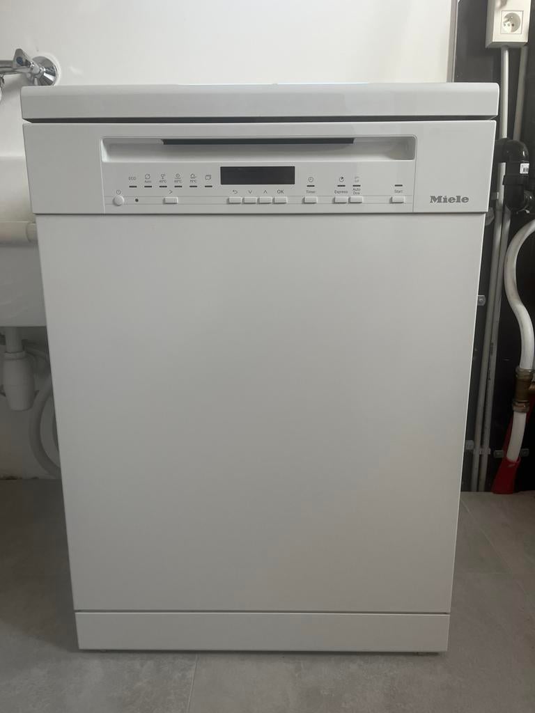 Miele G7 110SCBW AUTODOS, Ophalen, Zo goed als nieuw