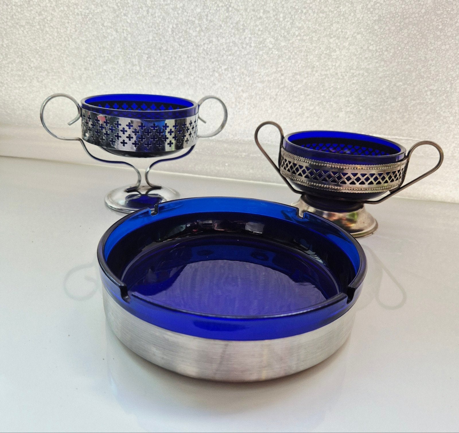 Vintage 3-delige kobaltblauwe glazen set met metalen houders, Ophalen of Verzenden