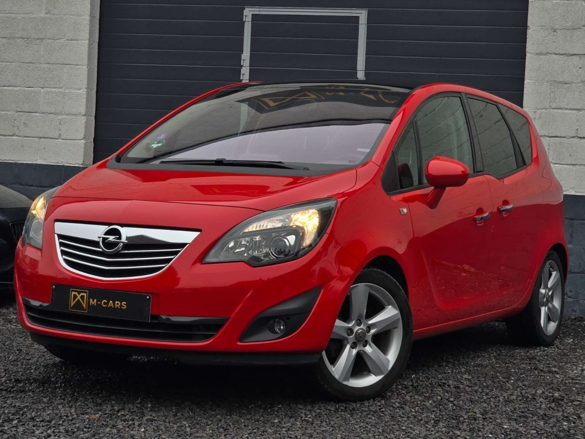 Opel Meriva CLIM * TOIT PANO * ECRAN *, Rouge, Euro 5, Entreprise, 5 portes