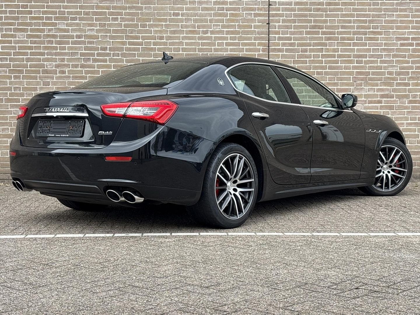Maserati Ghibli 3.0 V6 D GranLusso 275 PK! | Leder | Camera, Auto's, Automaat, 158 g/km, Bedrijf, Te koop