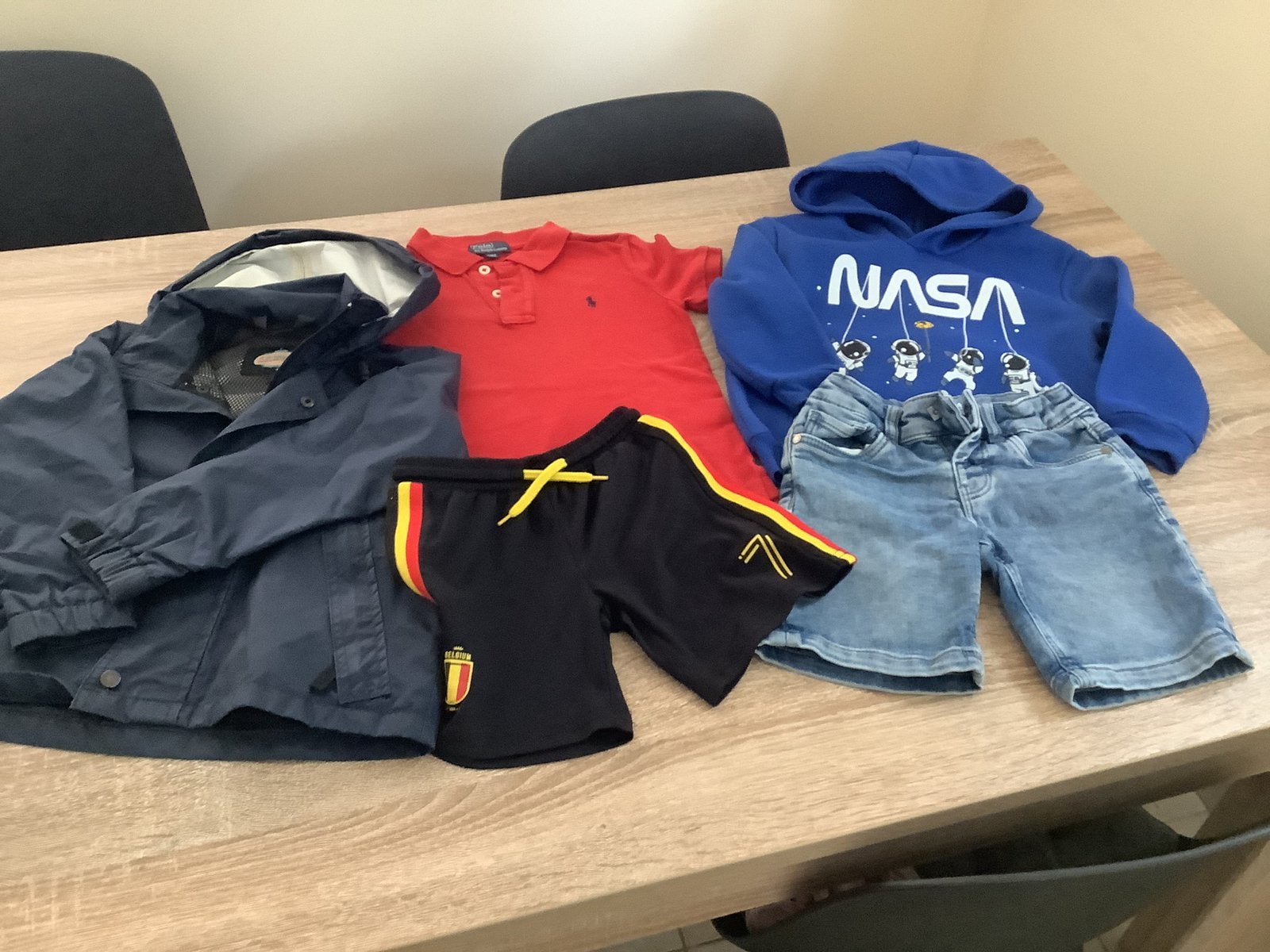 Pakket van 10 stuks jongenskleding vanalles wat voor 10 euro, Kinderen en Baby's, Ophalen, Zo goed als nieuw, Maat 98