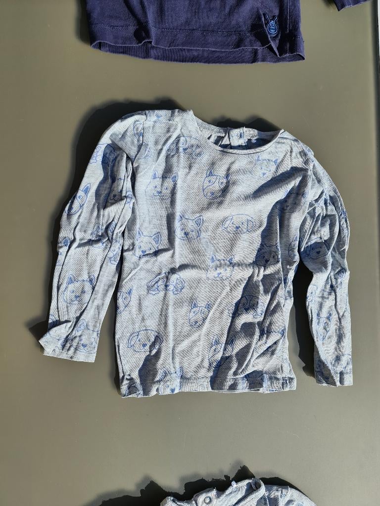 t-shirt met hondjes, trui 86, Enfants & Bébés, Vêtements de bébé | Taille 86, Enlèvement, Comme neuf