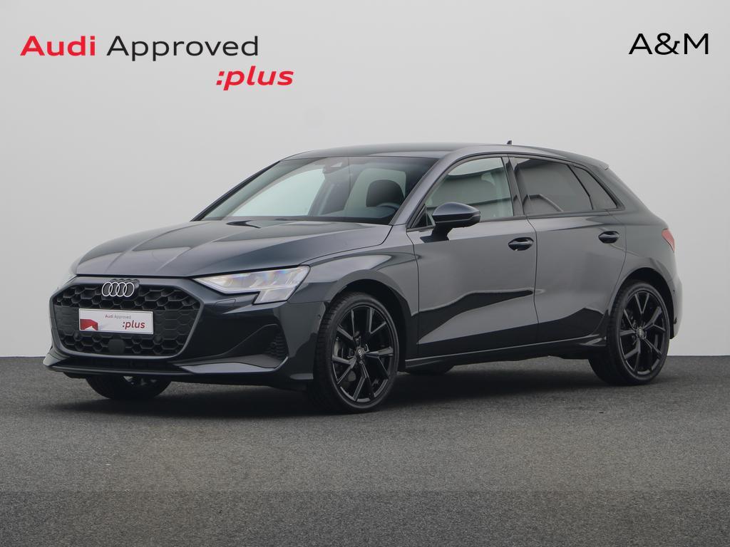 Audi A3 Sportback A3 Sportback 30 TFSI Business Edition Attr, Auto's, Audi, Automaat, Zwart, Stadsauto, Lederen bekleding