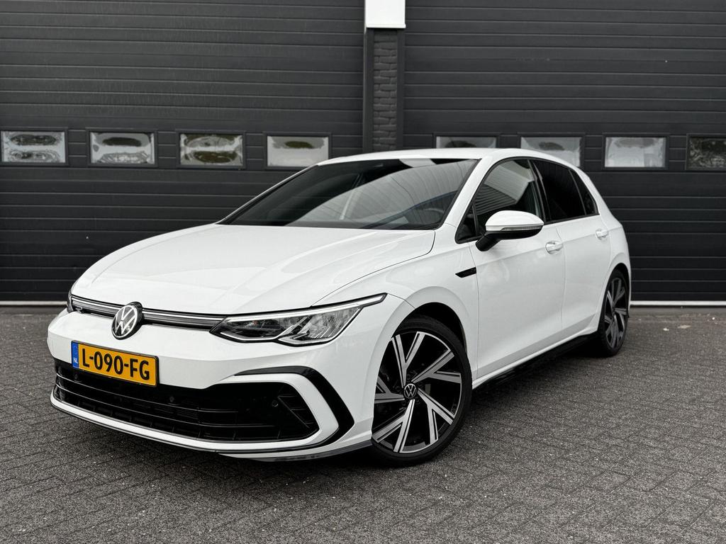 Volkswagen Golf 1.5 eTSI 150PK R-Line 3x R-Line | ACC | Clim, Auto's, Automaat, Zwart, Electronic Stability Program (ESP), Wit
