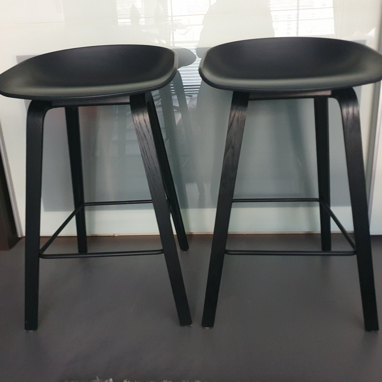 ***HAY about a stool AAS32 barkrukken (laag model)***, Huis en Inrichting, Met voetsteun, 60 tot 90 cm, Zo goed als nieuw, 4 krukken