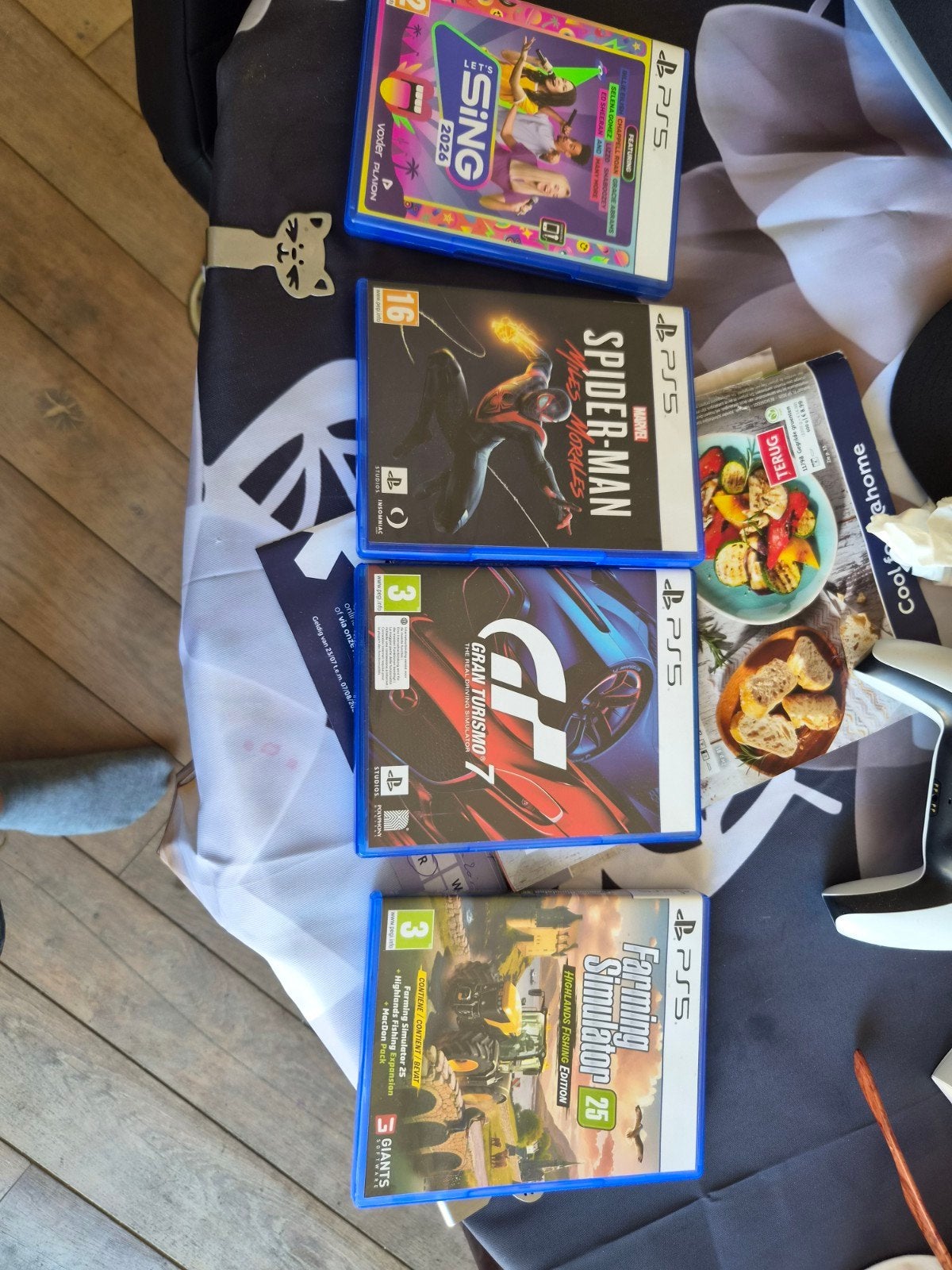 Hierbij verkoop ik men ps5 met spelletjes, Games en Spelcomputers, Spelcomputers | Sony PlayStation 2, Ophalen, Met games, Nieuw