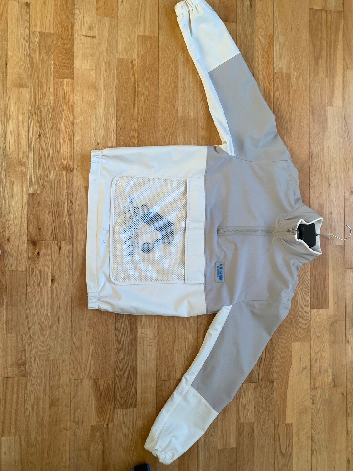 Zara veste, Enlèvement, Comme neuf