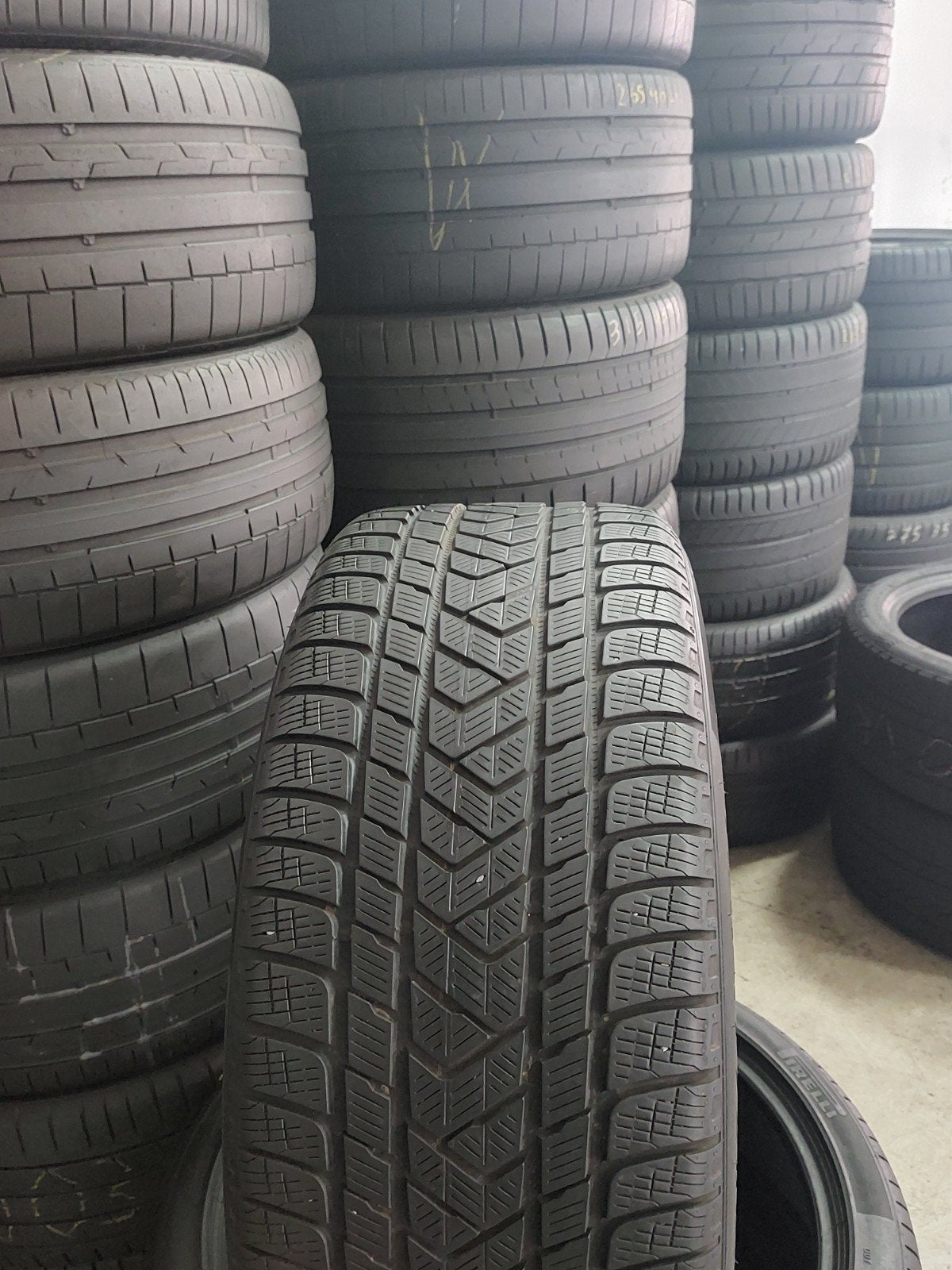 28540r21 285 40 r21 285/40/r21 pirelli avec montage, Autos : Divers, Voitures de course