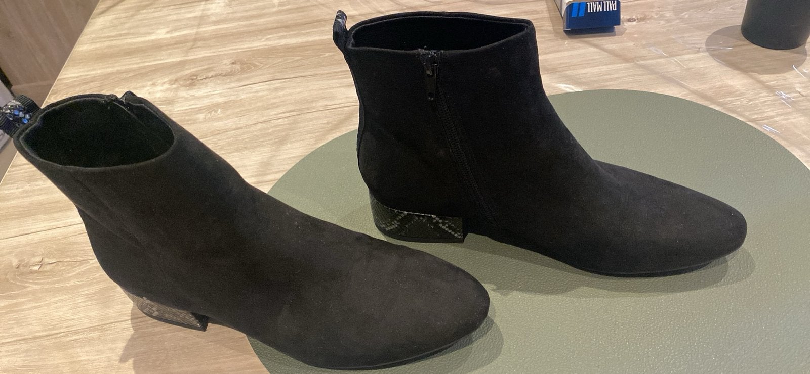 Zwarte enkel laarzen voor vrouwen maat 39 im, Ophalen, Zo goed als nieuw, Zwart