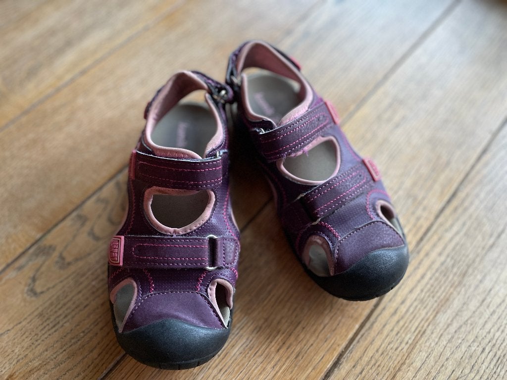 Sandales KEEN pointure 34, Kinderen en Baby's, Kinderkleding | Schoenen en Sokken, Ophalen, Gebruikt, Meisje, Schoenen
