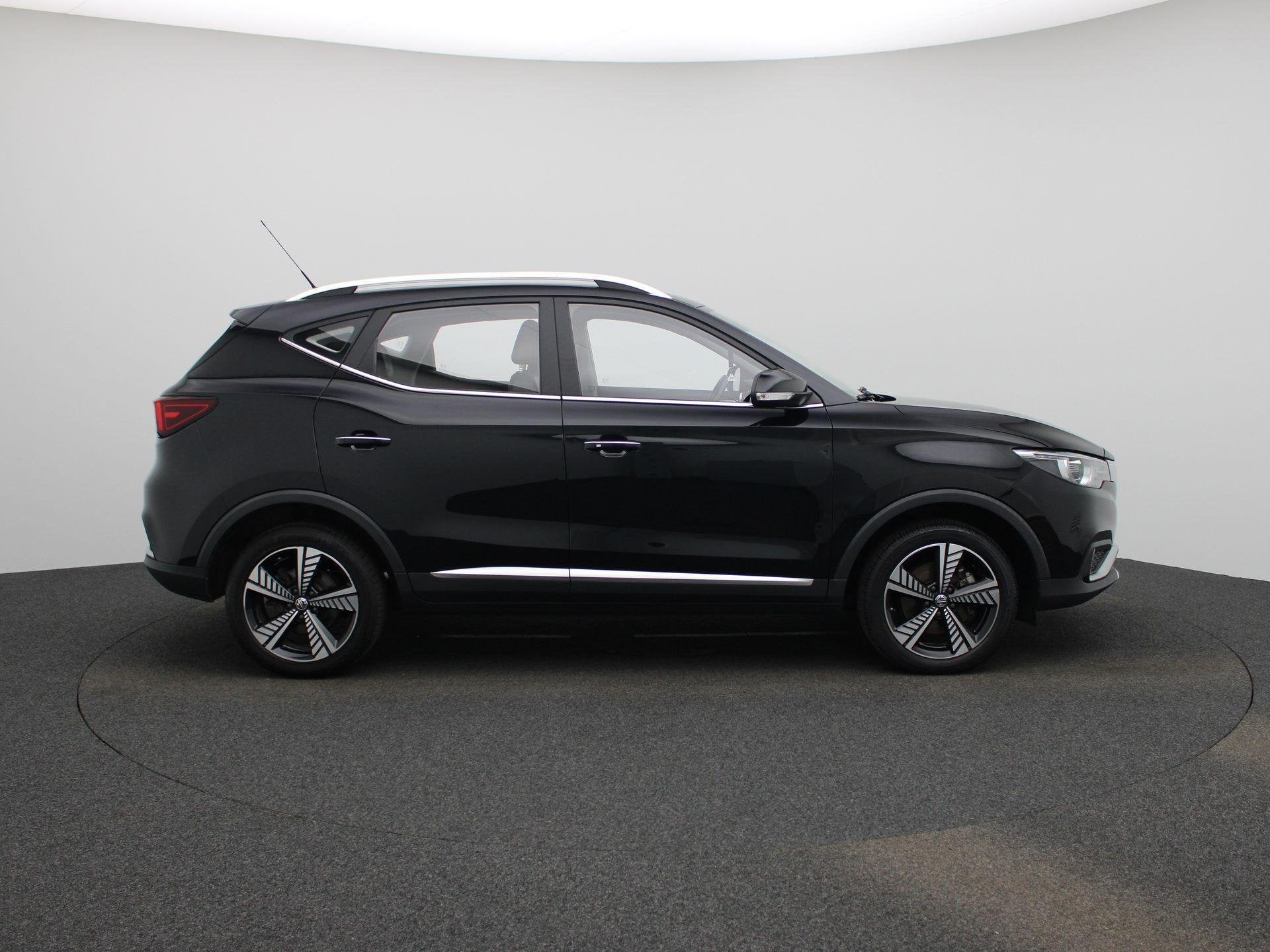 MG MG ZS EV EV Standard Range Luxury 45 kWh, Auto's, MG, Stof, Euro 6, ZS, Zwart