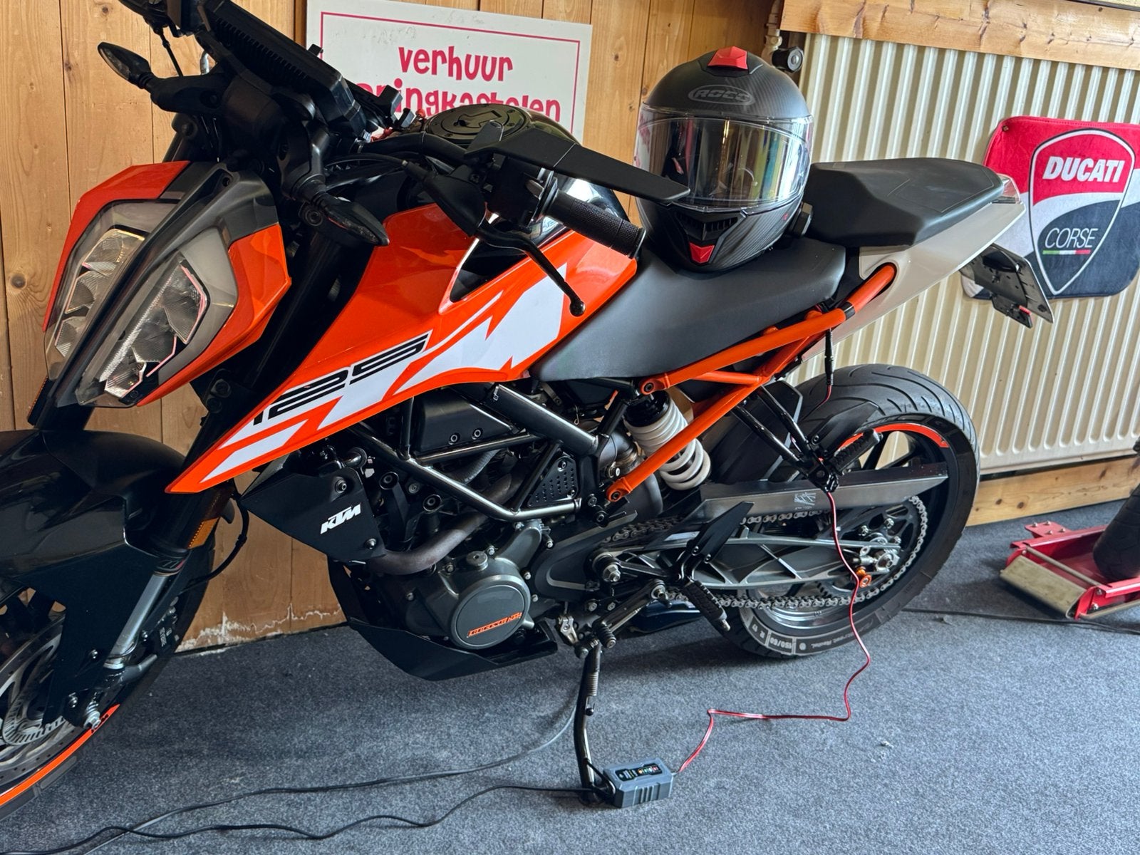KTM Duke 125 – 12.000 km – Zeer nette staat., Motoren, Ophalen, Gebruikt