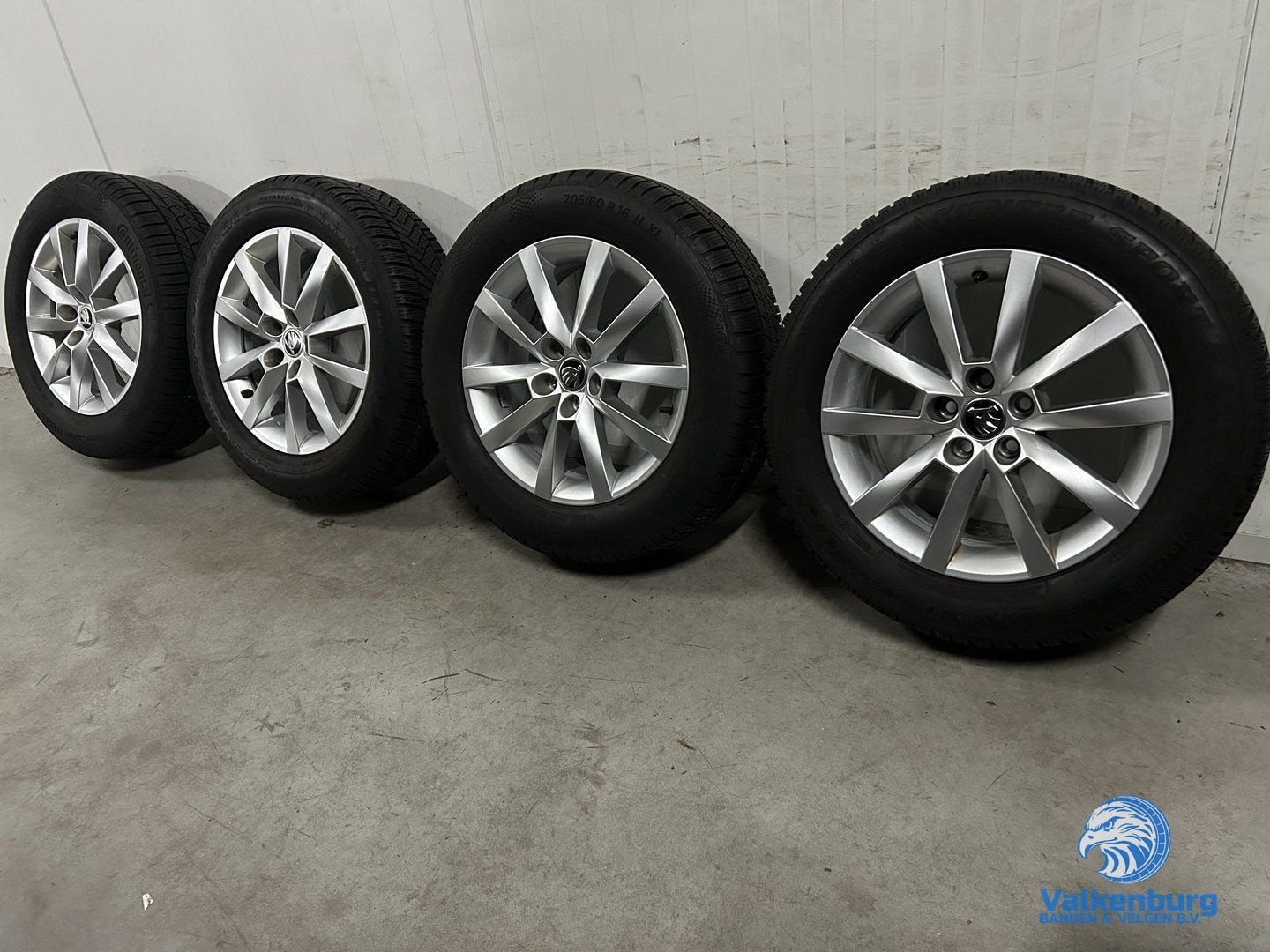 8mm! Originele Skoda Scala Alaris 16 velgen 5x100 winterband, Autos : Pièces & Accessoires, Pneus & Jantes, Pneus et Jantes, Pneus hiver