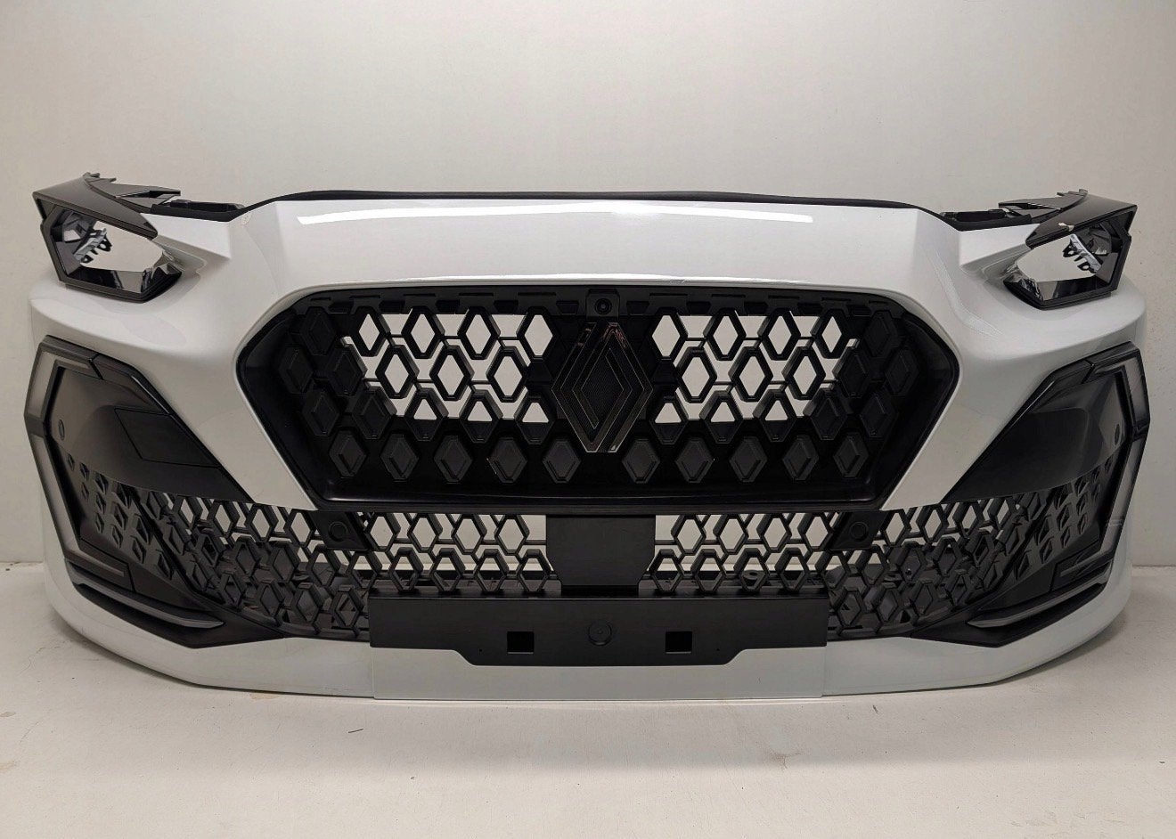 Renault clio 6 voorbumper 2026+ bumper, Auto-onderdelen, Renault Group, Contact.group@renault.com, Renault, Nieuw