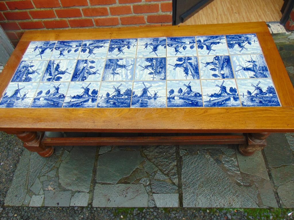 Table de salon recouvert de carreaux de Delft bleus, 100 à 150 cm, Enlèvement, Utilisé, 50 à 100 cm