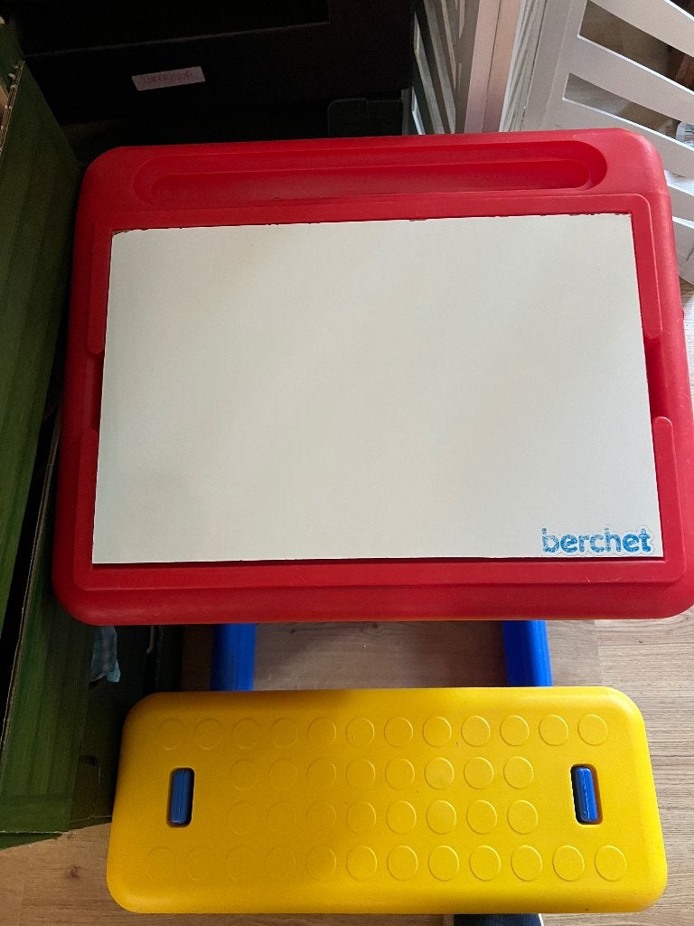Kinderlessenaar Chicco rood geel blauw, Kinderen en Baby's, Ophalen, Gebruikt, Jongen of Meisje