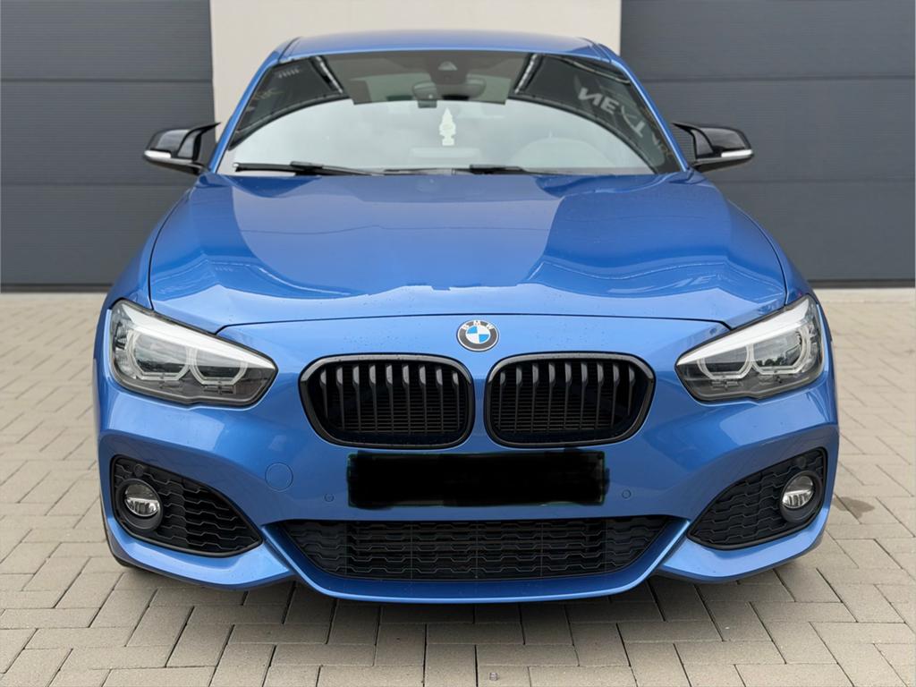 Bmw f20 118i Benzine / M-Sport / Automaat / Xenon / Camera, Auto's, Automaat, Blauw, Alcantara, Bedrijf