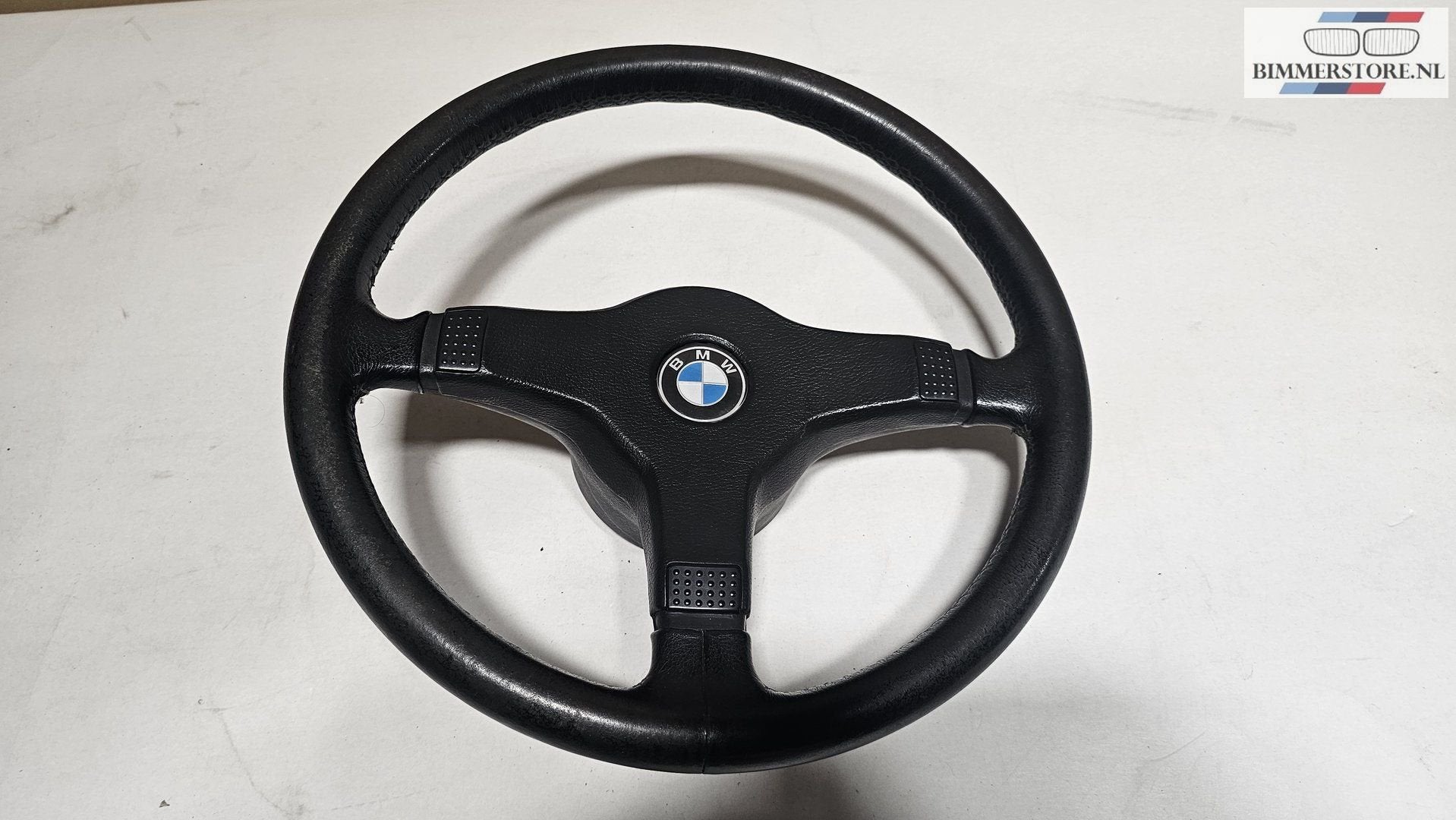 Volant sport M en cuir  BMW M3  série E36 M3 32342228230, -, Origine de la pièce connue, Utilisé, -