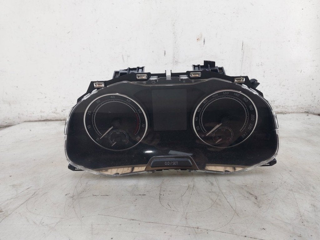 INSTRUMENTS DE BORD Skoda Kamiq (01-2019/-) (|654920740C|), Autos : Pièces & Accessoires, Utilisé, Info@skoda-auto.de, Skoda, Max-Planck-Straße  3-5
64331  Weiterstadt, DE