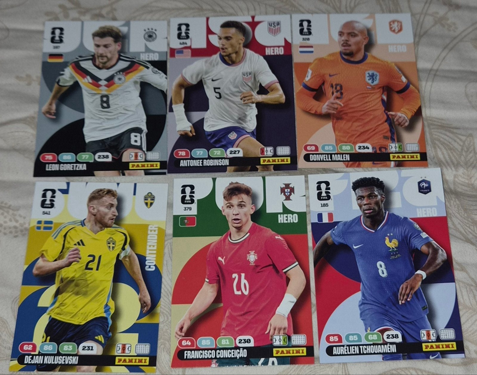 Set van 6 Panini Adrenalyn XL 2026 kaarten, Verzamelen, Overige Verzamelen, Verzenden, Nieuw