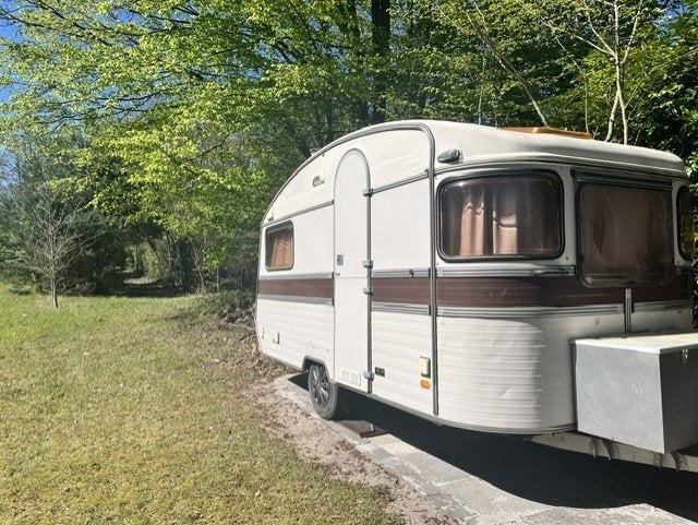 Constructam Coral 1, 1977 - Gerenoveerde vintage caravan, Caravanes & Camping, Autres marques, Coin salon convertible, Auvent