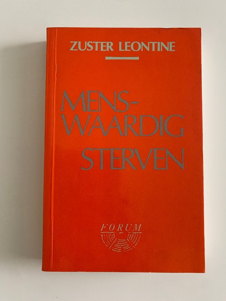 Menswaardig sterven, Zuster Leontine, Ophalen of Verzenden, Zo goed als nieuw