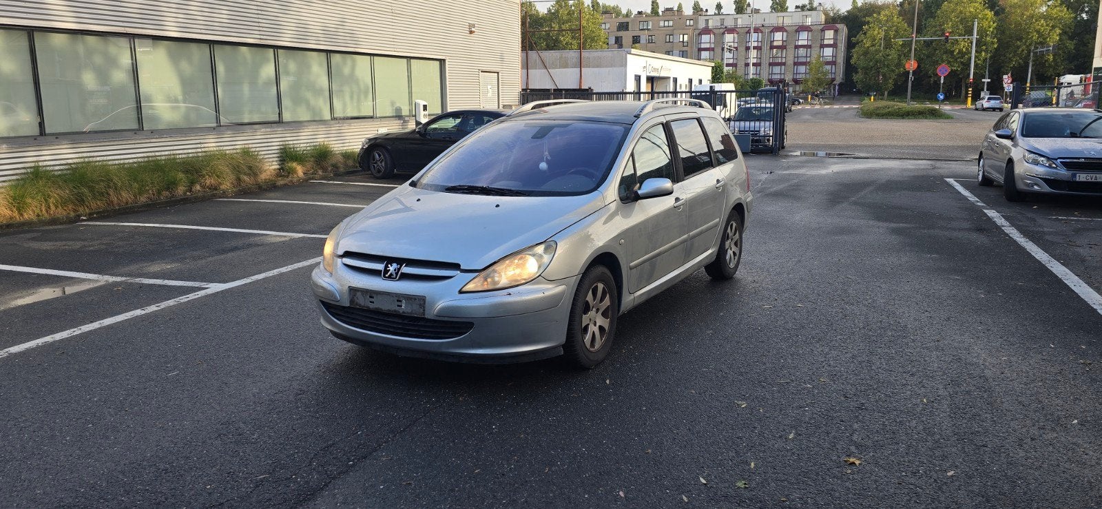 2004 Peugeot 307 automaat benzine km190.000, Auto's, Automaat, Bedrijf, Te koop, Benzine