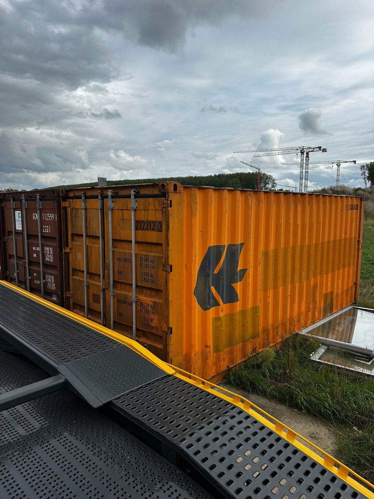 Zeecontainer 20ft lot, Ophalen