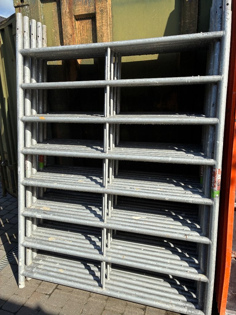 Aluminium stelling tot 11.5m werkhoogte!, Doe-het-zelf en Bouw, Ophalen, Zo goed als nieuw, Rolsteiger of Kamersteiger, 5 meter of hoger