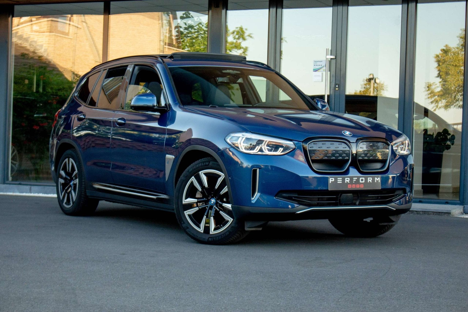BMW iX3 iX3 74 kWh iX3 *MEMORY*HEAD-UP*PANO*360CAM*, Autos, Achat, Euro 6, Entreprise, Entretenue par le concessionnaire