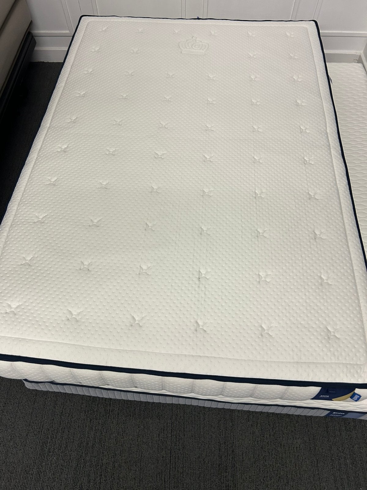 Auping Elite matras 140x200 medium Nu van €2999 voor €1550.-, Neuf, Matelas, Enlèvement ou Envoi, Queen size