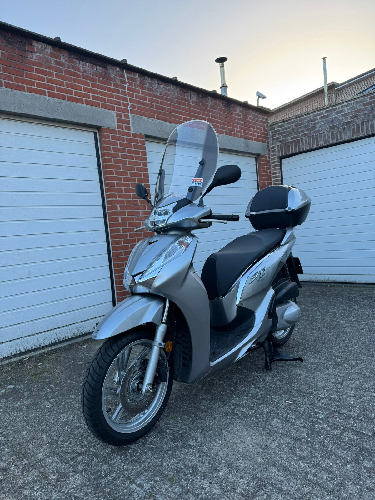 Honda Sh 3000i keyless (2300km), Motoren, Particulier, Nieuw, ABS