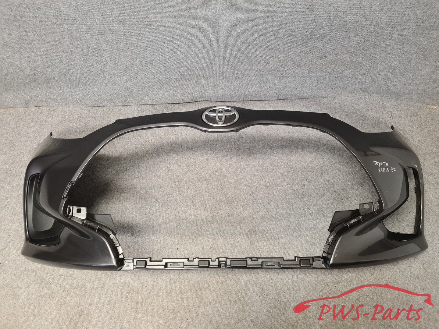 TOYOTA YARIS IV 4 P21 VOORBUMPER ORIGINEEL, Gebruikt, -, Voor, -