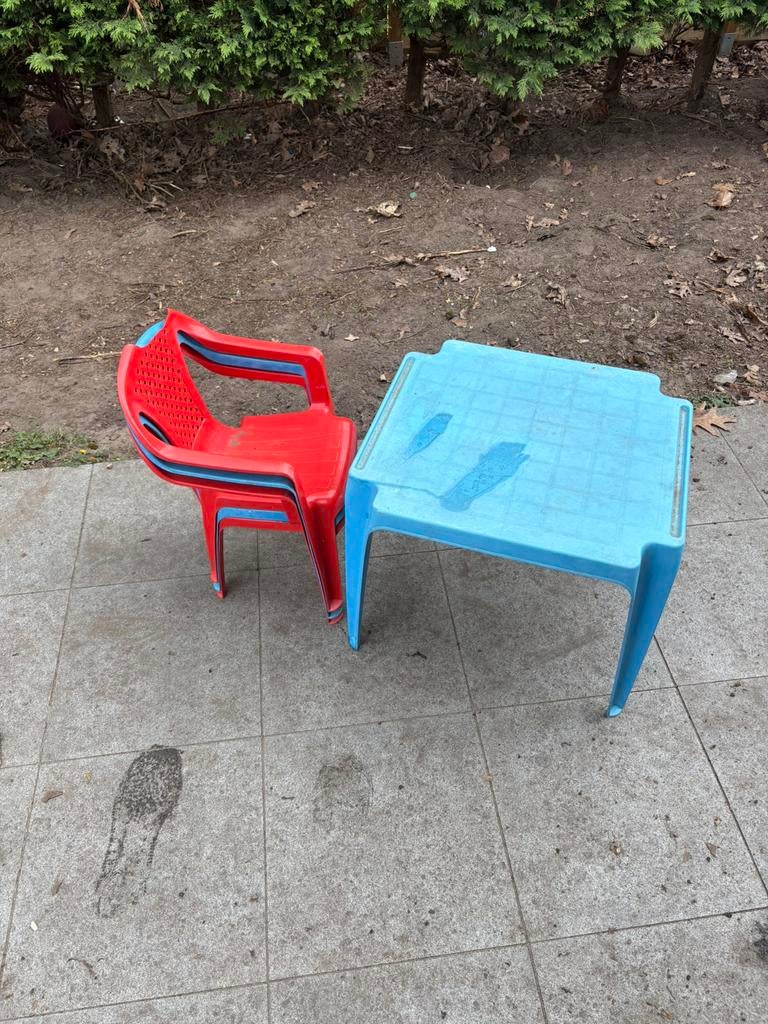 Kindertafel 3 stoel, Enlèvement, Comme neuf