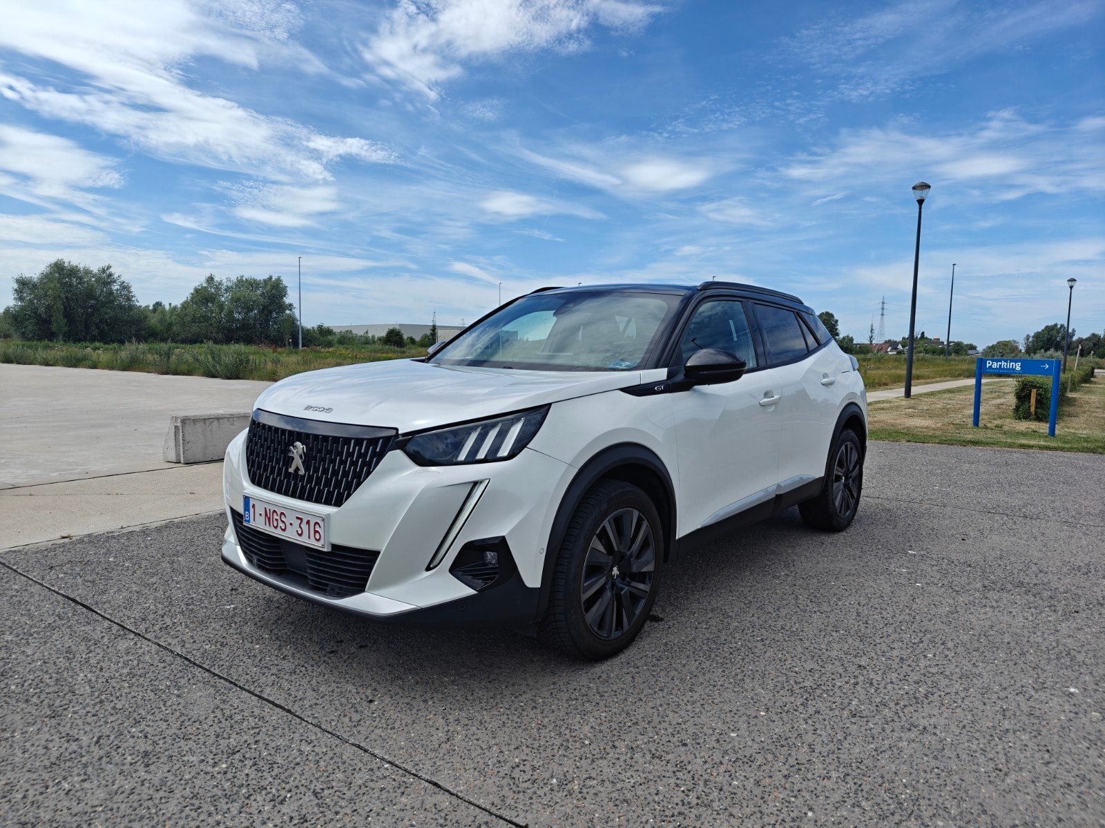 Peugeot 2008 GT Pack 1.2 PureTech 2021, Autos, Peugeot, Cuir, Achat, Euro 6, Carnet d'entretien