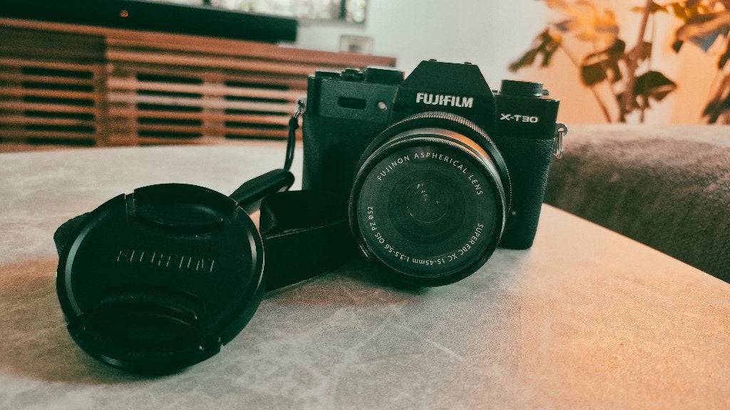 Fuji XT30 met 15-45mm kitlens, TV, Hi-fi & Vidéo, Appareils photo numériques, Écran inclinable/pivotant, Comme neuf, Batterie