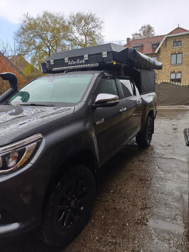 Toyota Hilux 2.4 130.000 kilomètres, Particulier, Achat