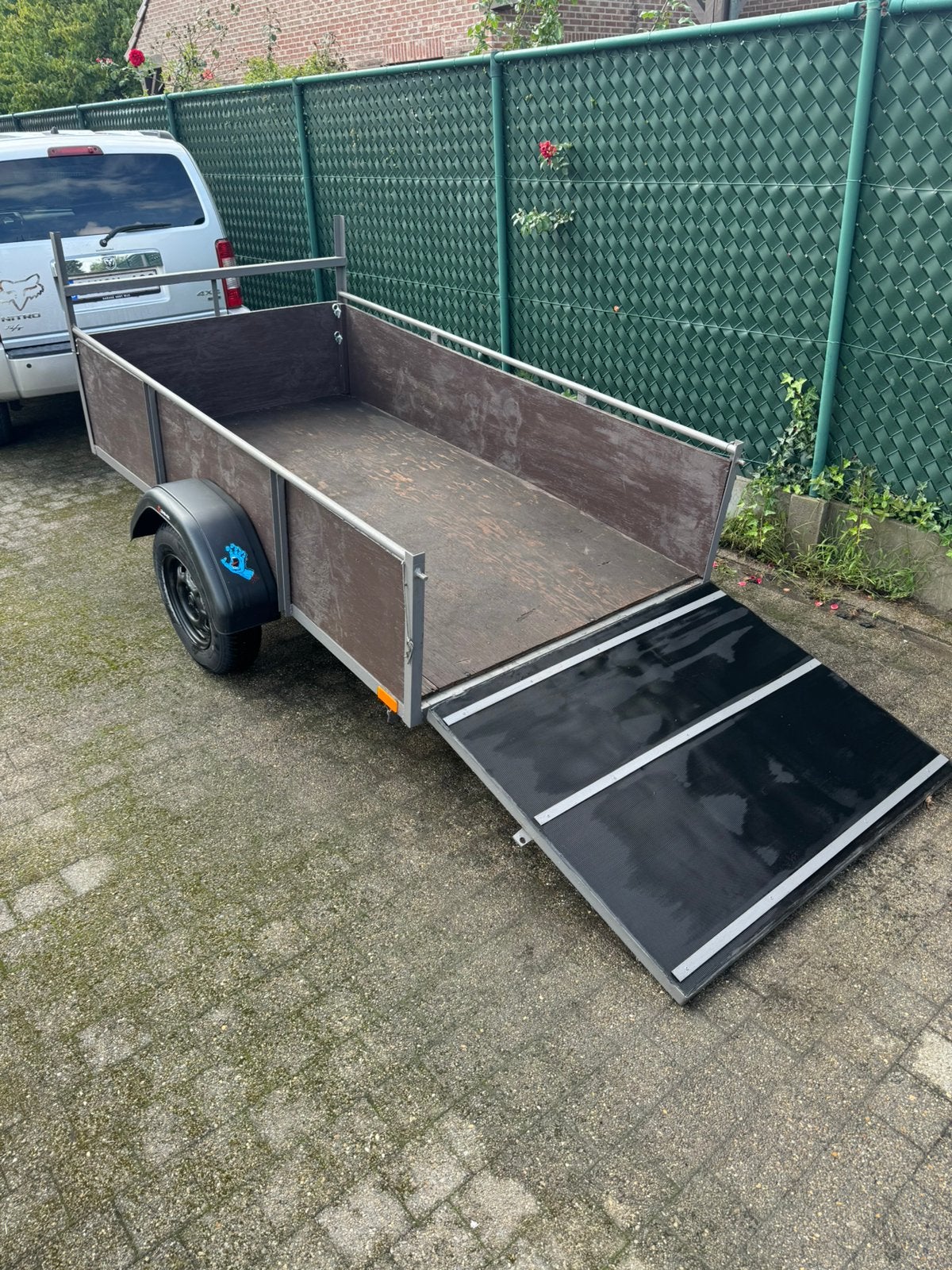 Aanhangwagen met handige laadklep -750kg, Enlèvement, Utilisé