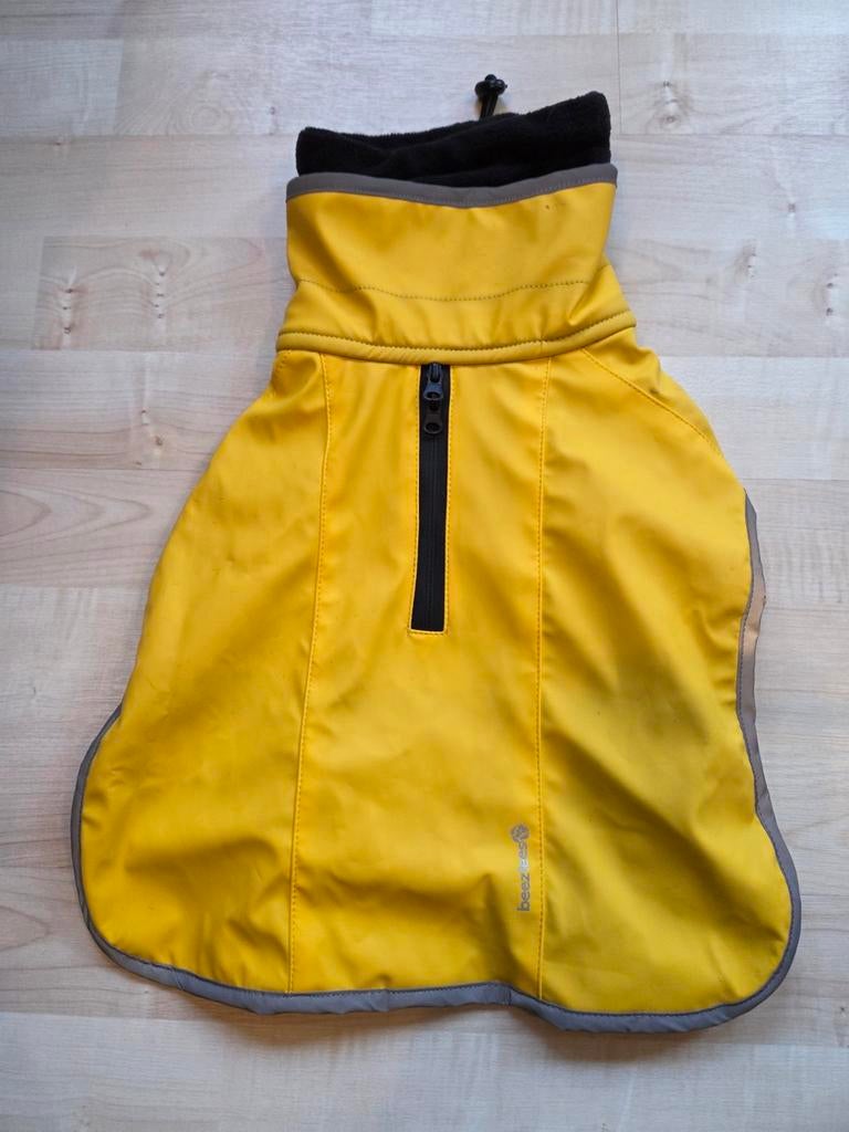Regenjas kleine hond maat 28 merk Beeztees nieuw!, Dieren en Toebehoren, Ophalen of Verzenden, Nieuw, Hondenjas