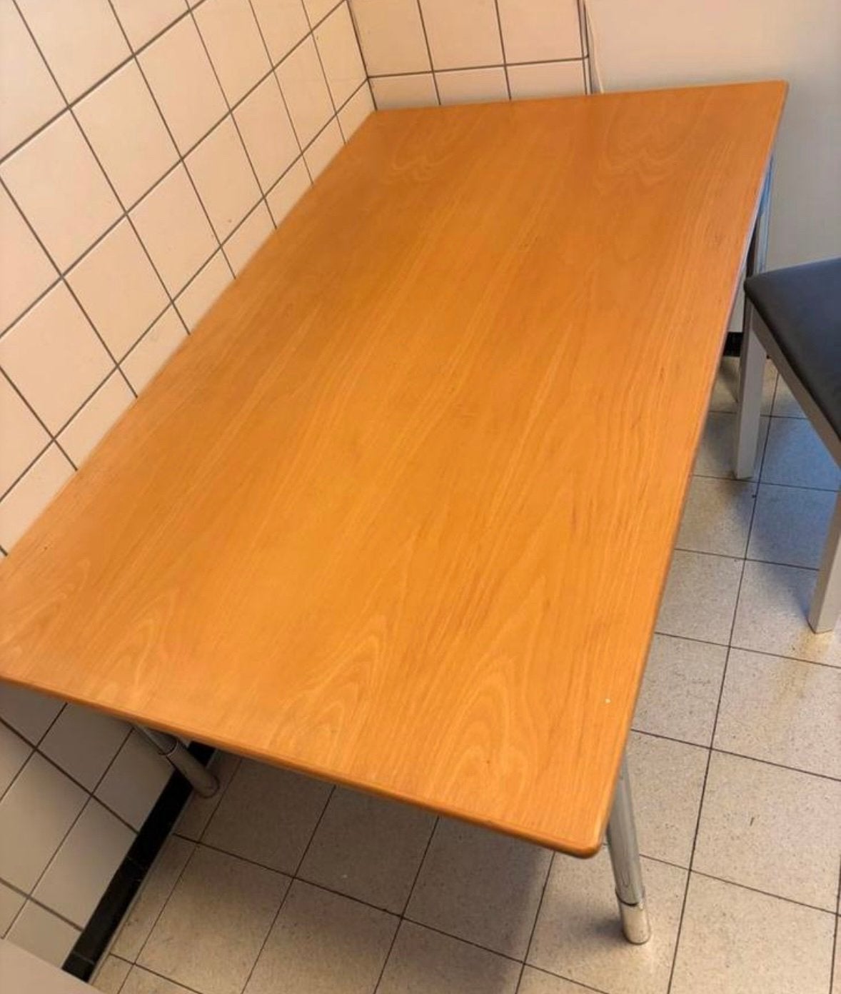 Massief houten bureau, in hoogte verstelbaar - tua design, Huis en Inrichting, Bureaus, Ophalen, Gebruikt, Hout, Overige merken