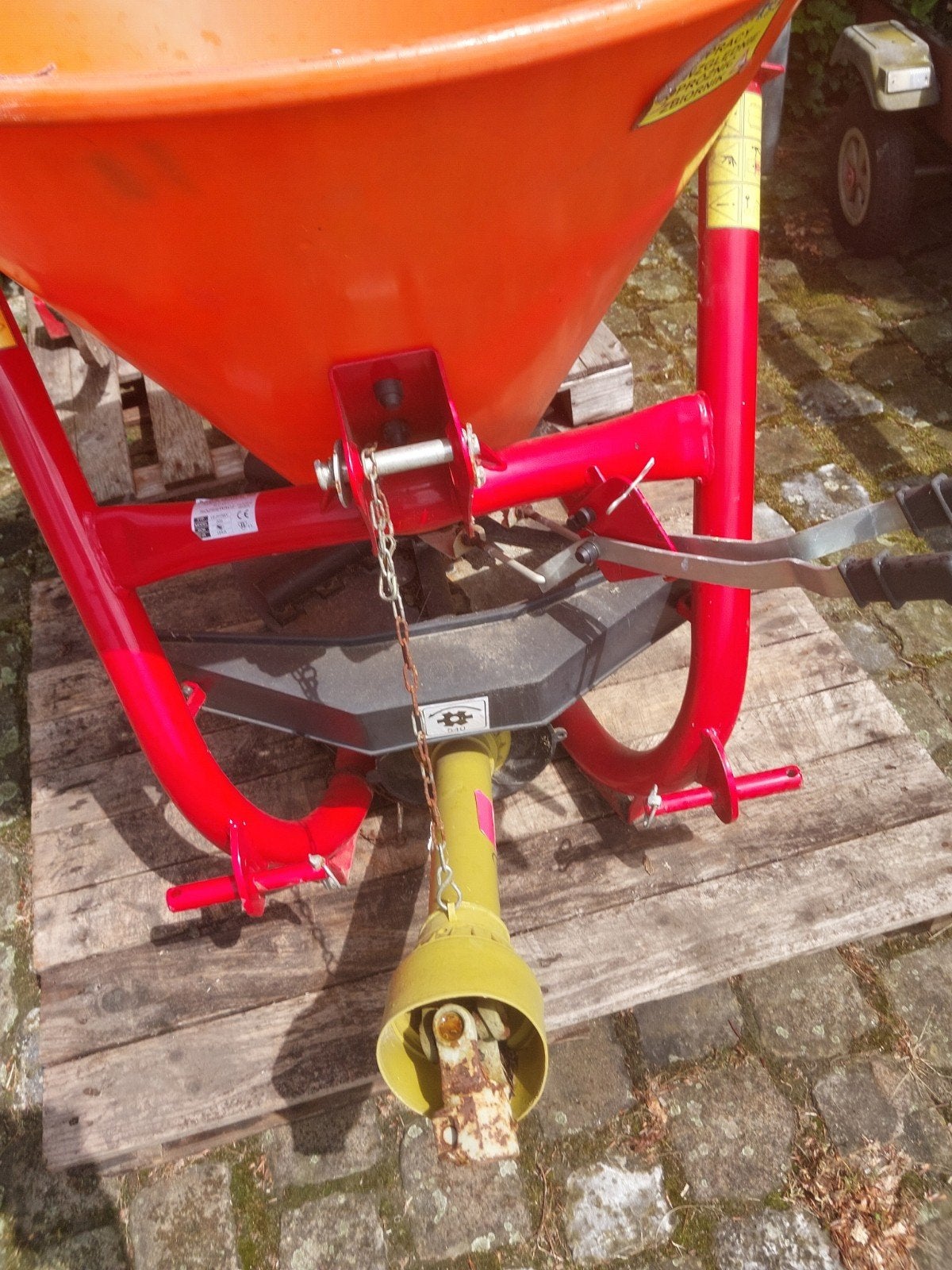 Mestofstrooier minitractor, Enlèvement