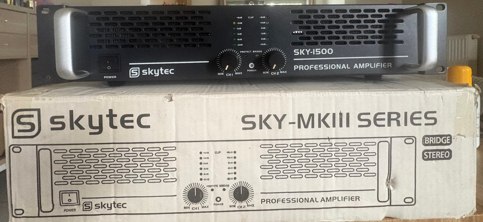 Skytec SKY-1500 MKIII Professionele Versterker (2x 750W), Musique & Instruments, Enlèvement, Utilisé, 1000 watts ou plus, Moniteur(ampli)