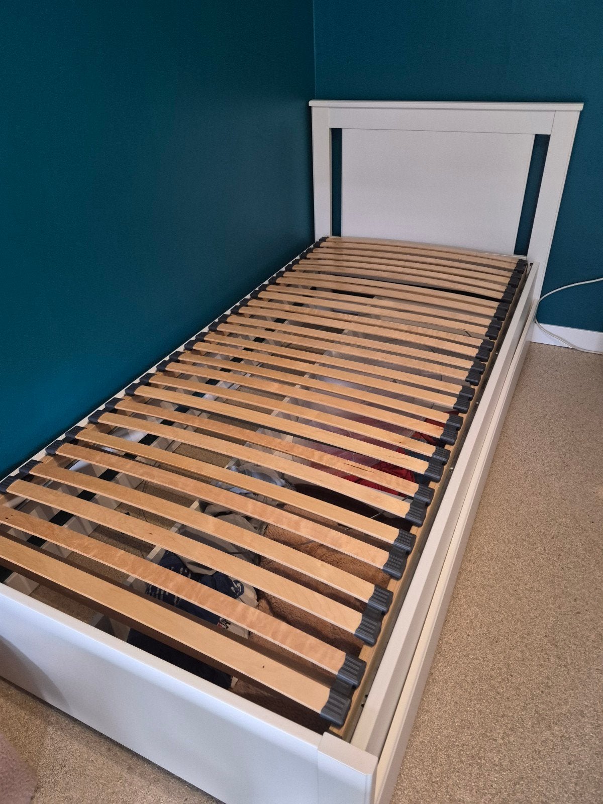 Bed met lades, Ophalen