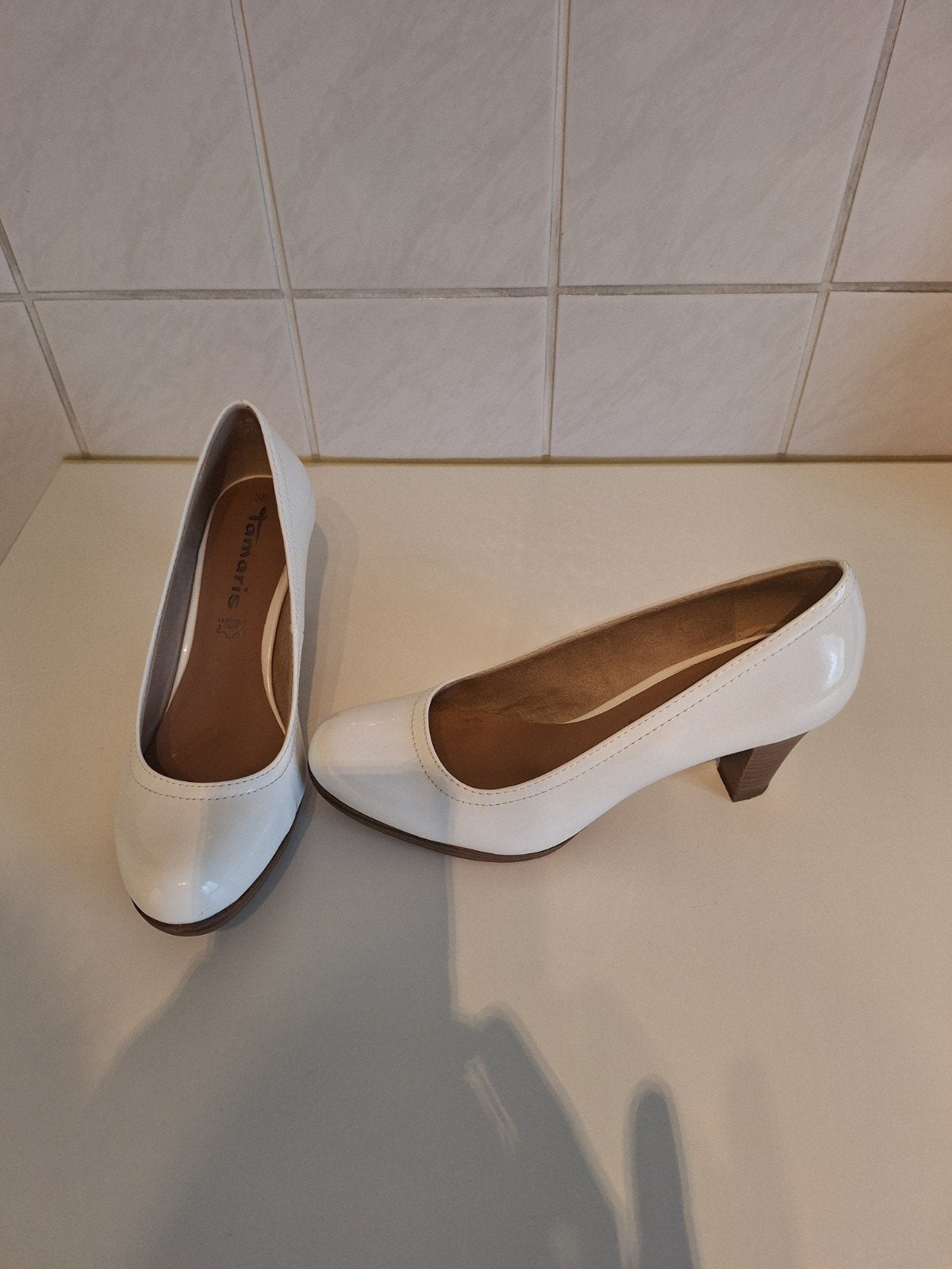 witte schoenen met hak., Kleding | Dames, Ophalen, Wit
