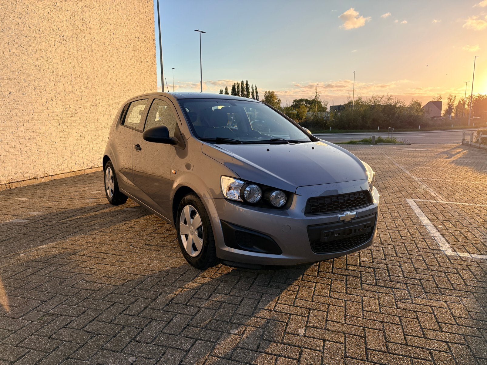 CHEVROLET AVEO 1.2 BENZINE 40000KM, Autos, Achat, Aveo, Boîte manuelle, Entretenue par le concessionnaire