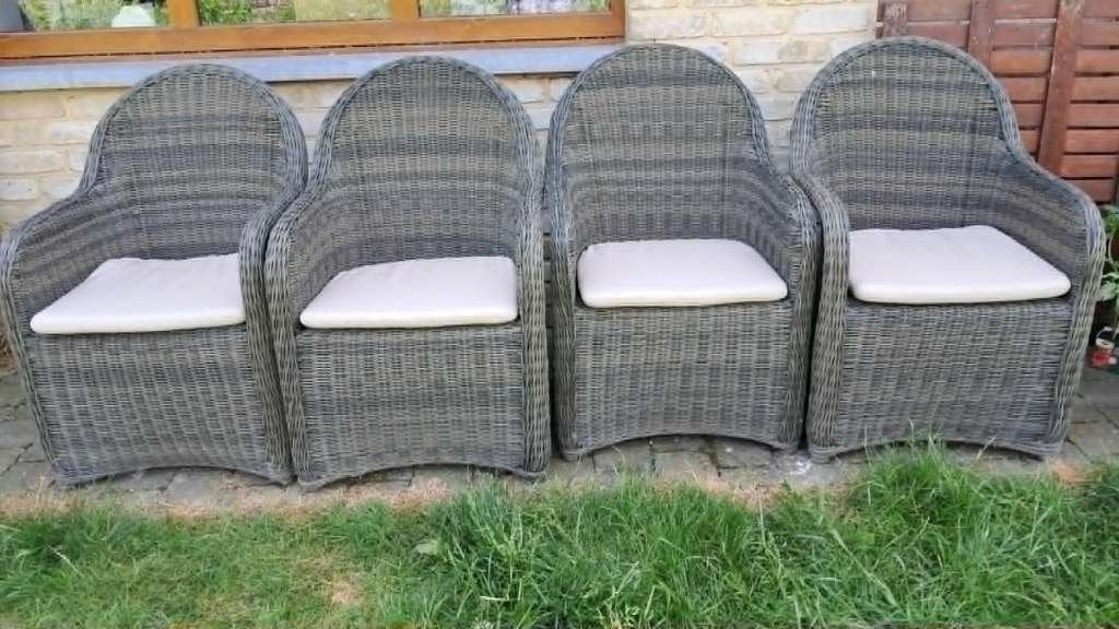 rotan tuinstoel 4 stuks(er zijn er al 2 verkocht), Tuin en Terras, Ophalen, Rotan